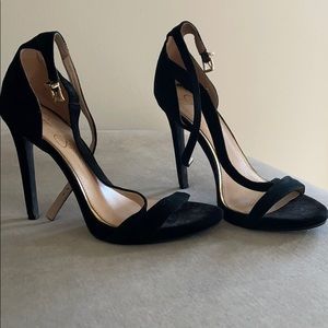 Jessica Simpson Black Heels